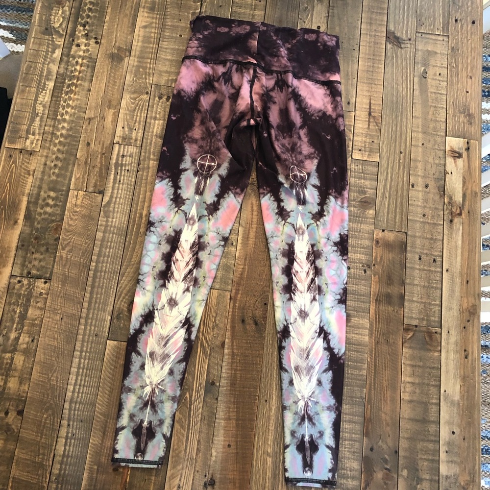 Teeki Eagle Feather Pink Leggings